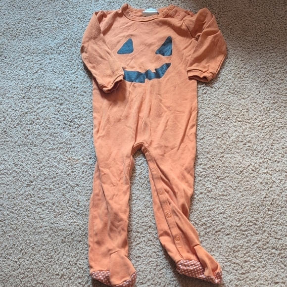 Pottery Barn Halloween Fall Pumpkin One Piece Long Sleeve Size 18-24 Months - Picture 1 of 5